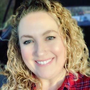 Meet your Posher, Juli